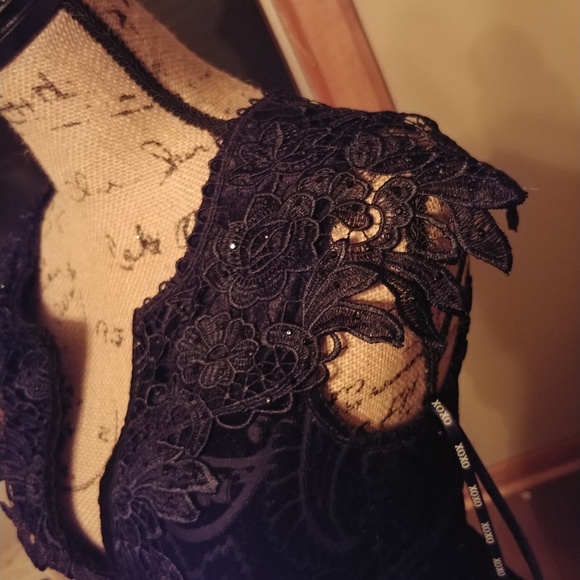 XOXO Party Shirt - Picture 6 of 7